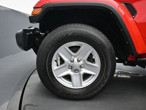 Used 2023 Jeep Gladiator Sport image 50