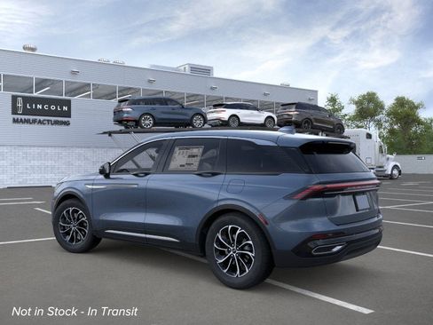 New 2026 Lincoln Nautilus Premier AWD/4WD image 4