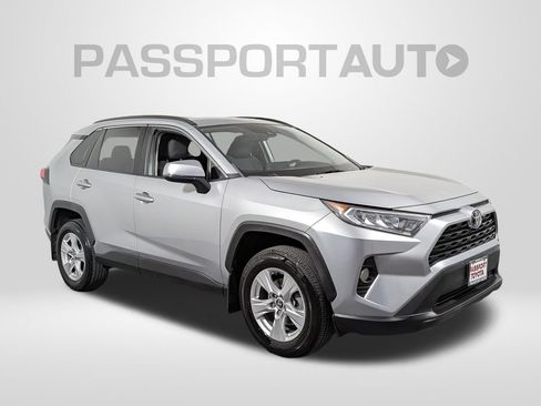 Used 2020 Toyota RAV4 XLE w/ Convenience Package AWD/4WD image 12