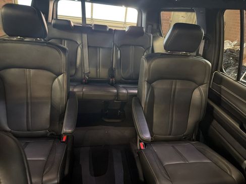 Used 2025 Jeep Wagoneer Series III w/ Premium Group I AWD/4WD image 23