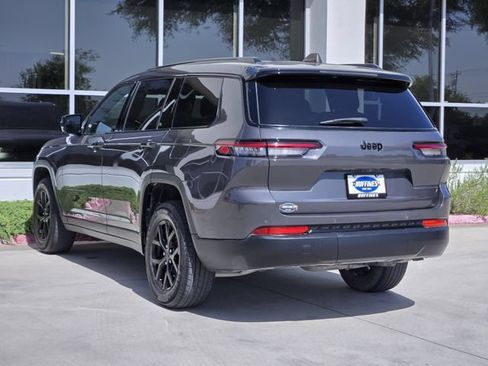 Used 2024 Jeep Grand Cherokee L Laredo RWD image 5