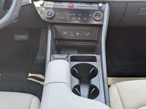 Certified 2025 Hyundai Sonata SEL FWD image 18