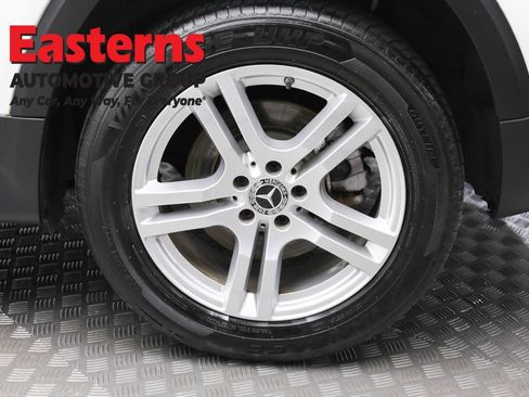 Used 2021 Mercedes-Benz GLB 250 4MATIC w/ Premium Package image 8