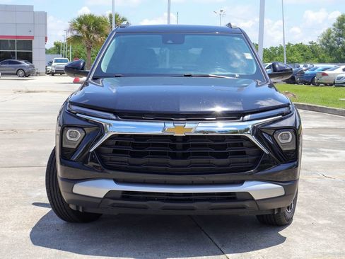 Used 2025 Chevrolet TrailBlazer LT AWD/4WD image 24