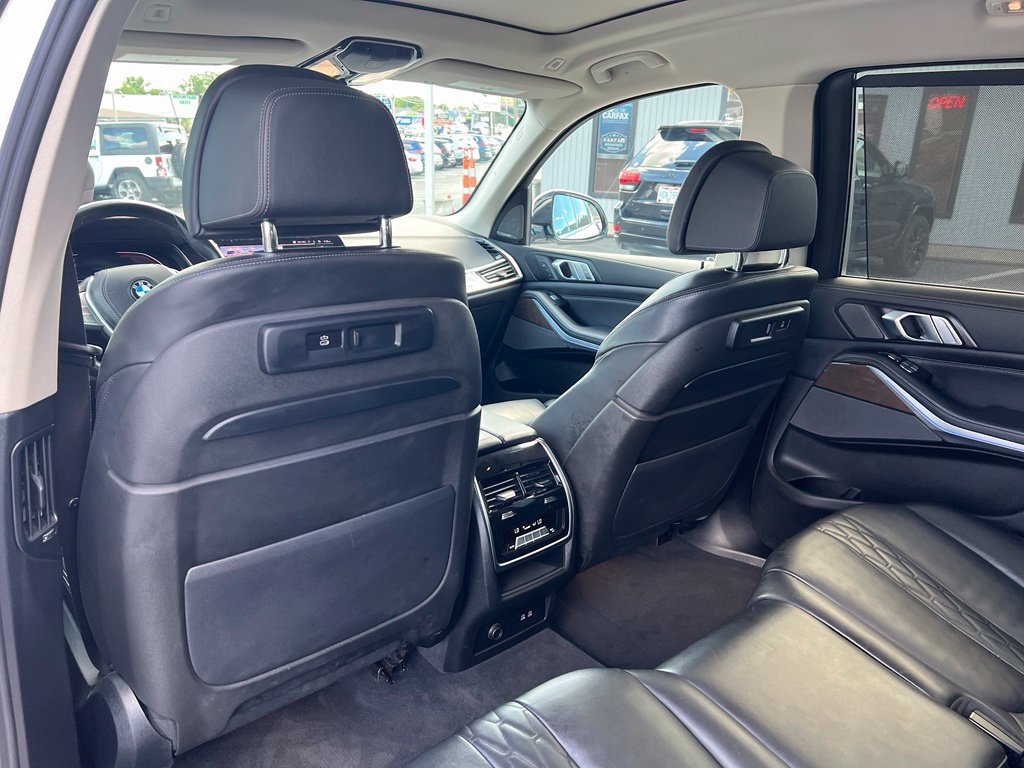 Used 2020 BMW X7 xDrive40i w/ Premium Package AWD/4WD image 22