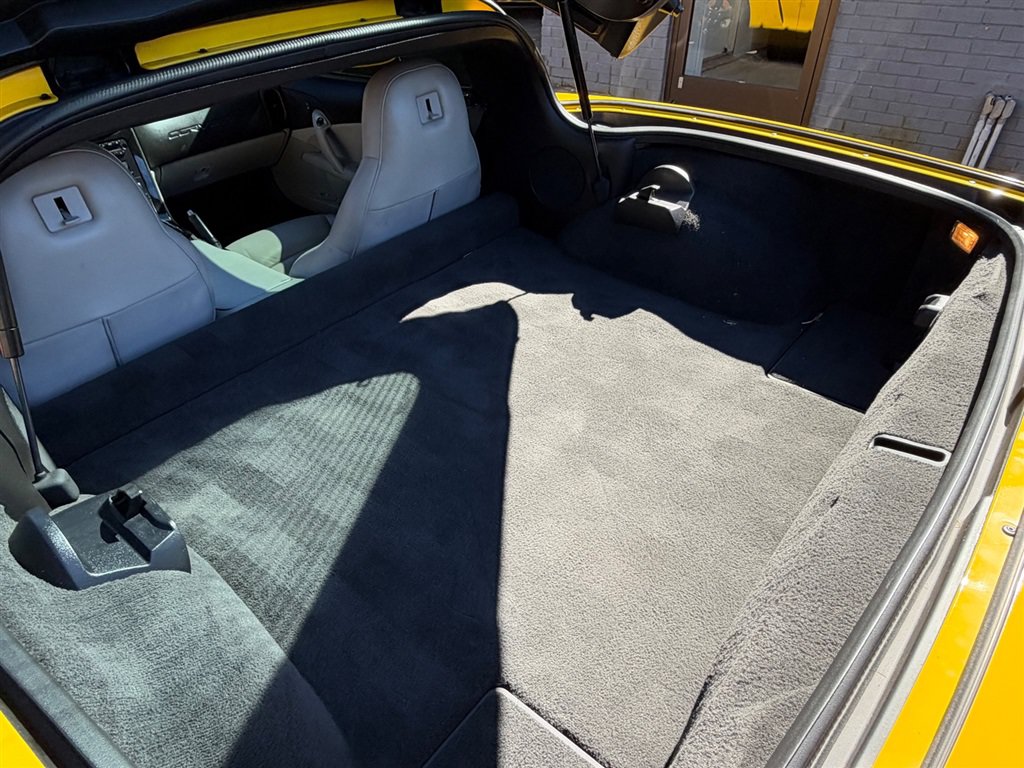 Used 2011 Chevrolet Corvette Coupe w/ Preferred Equipment Group RWD image 9