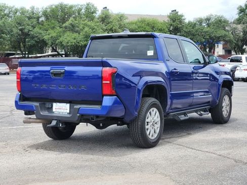 Used 2025 Toyota Tacoma SR5 RWD image 4