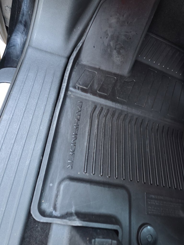 Used 2024 Nissan Pathfinder Platinum AWD/4WD image 18