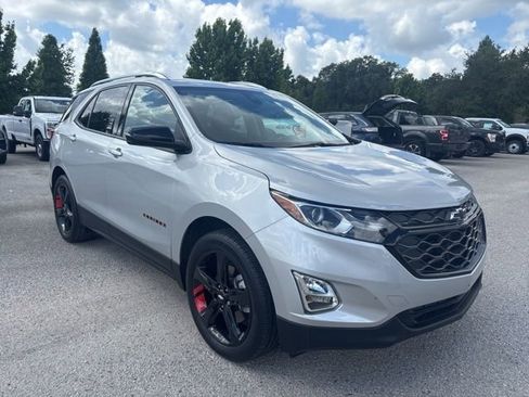 Used 2020 Chevrolet Equinox Premier w/ Premier Redline Edition FWD image 3