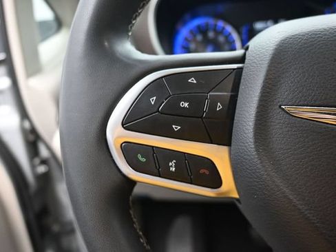 Used 2023 Chrysler Voyager LX FWD image 18