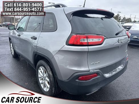 Used 2016 Jeep Cherokee Sport w/ Cold Weather Group image 4