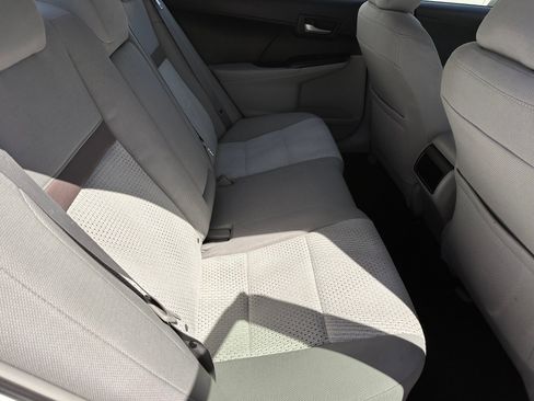 Used 2014 Toyota Camry LE FWD image 8