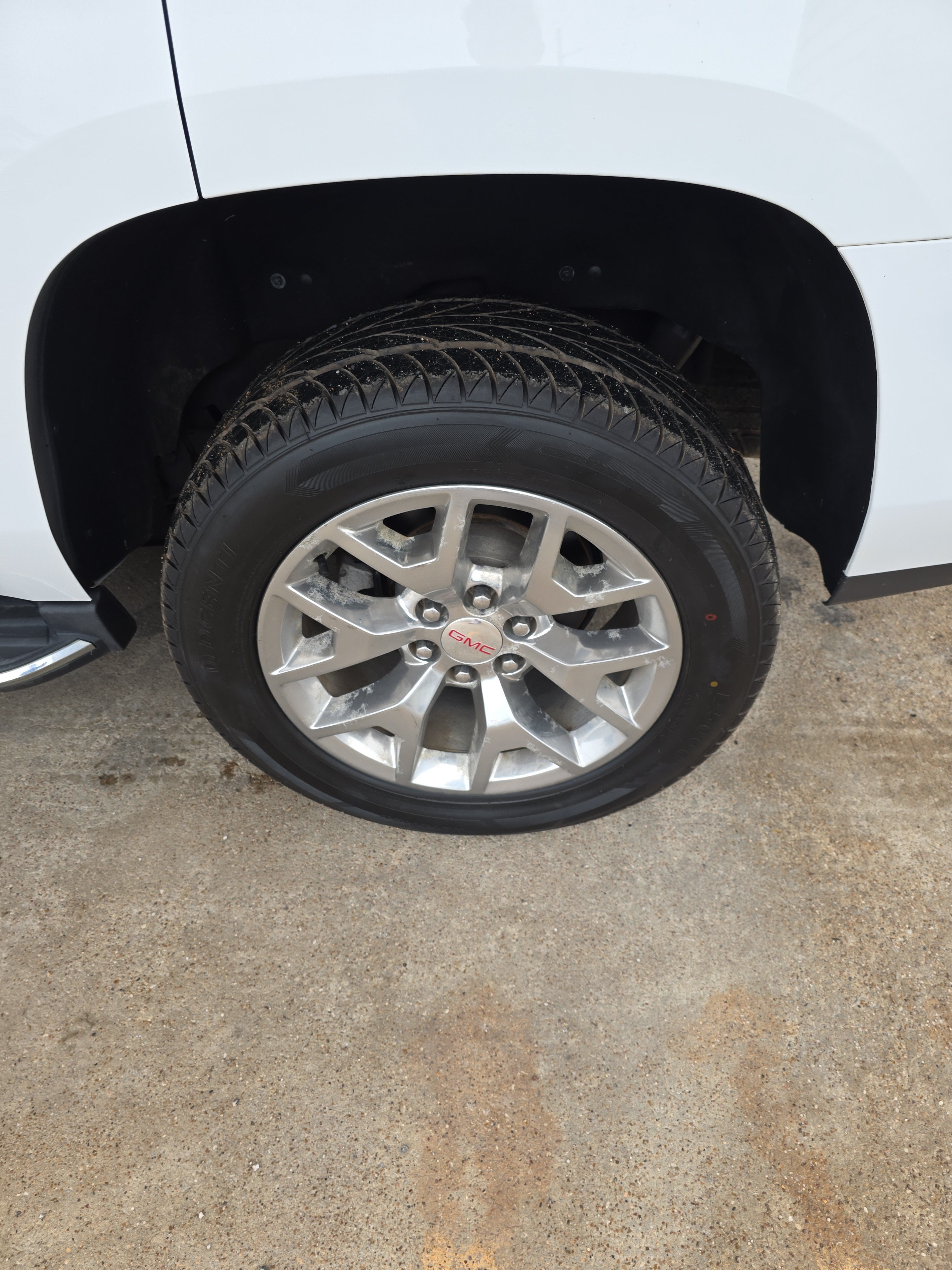 Used 2017 GMC Yukon SLE w/ SLE Value Package RWD image 30