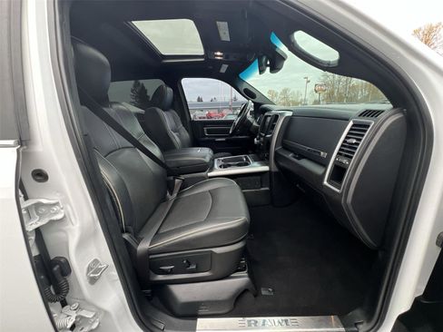 Used 2018 RAM 1500 Limited image 27