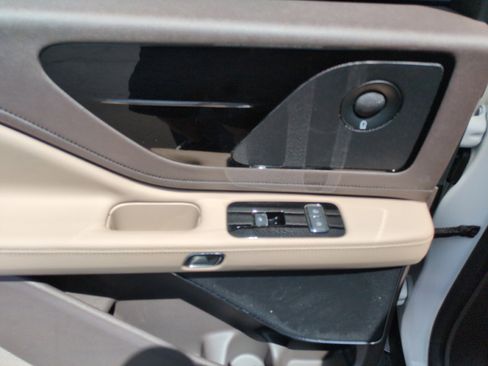 Used 2022 Lincoln Aviator Reserve w/ Equipment Group 201A RWD image 40