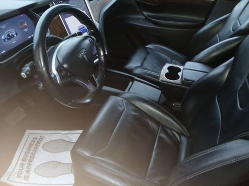 Used 2017 Tesla Model X 75D image 28