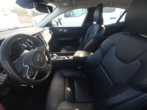 Used 2024 Volvo S60 B5 Core image 8