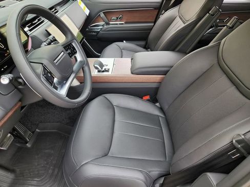 New 2025 Land Rover Range Rover SE image 8