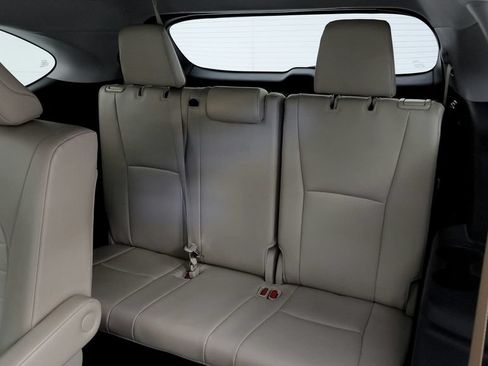 Certified 2024 Toyota Highlander XLE FWD image 56