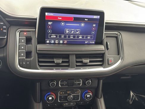 Used 2021 Chevrolet Suburban RST w/ Luxury Package image 21