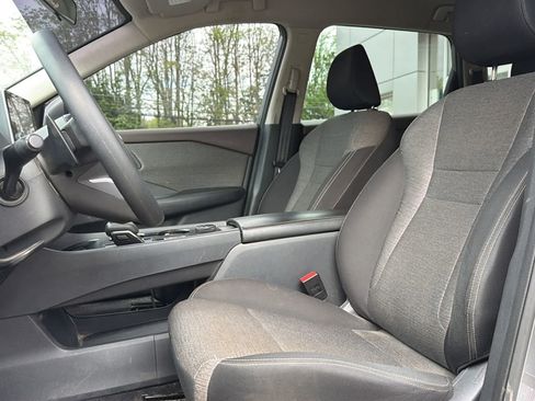 Used 2022 Nissan Rogue SV AWD/4WD image 12