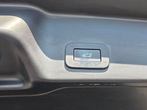 Used 2024 Land Rover Range Rover Evoque S AWD/4WD image 8