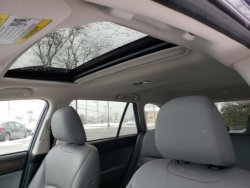 Used 2019 Subaru Outback 2.5i Limited w/ Popular Package #2 image 10