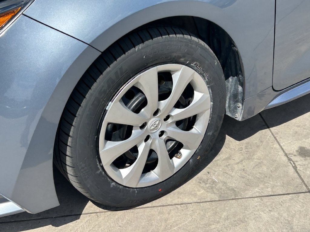 Certified 2025 Toyota Corolla LE FWD image 9