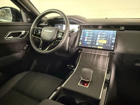 Used 2026 Land Rover Range Rover Velar Dynamic SE AWD/4WD image 17