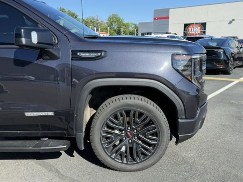 Used 2022 GMC Sierra 1500 Elevation w/ Elevation Premium Package AWD/4WD image 16