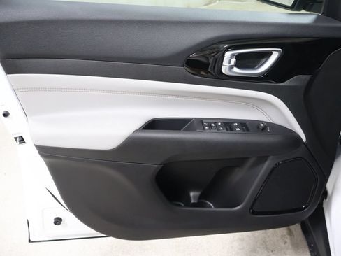 New 2026 Jeep Compass Limited AWD/4WD image 11