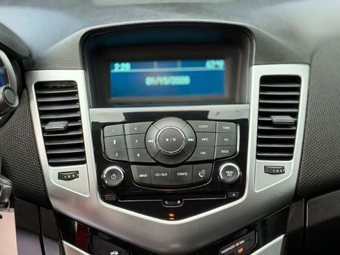 Used 2016 Chevrolet Cruze LT w/ Sun And Sound Package FWD image 21