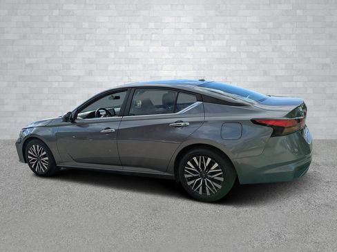 Used 2023 Nissan Altima 2.5 SV image 7