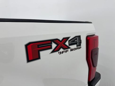 Used 2021 Ford F250 Platinum w/ FX4 Off-Road Package AWD/4WD image 13