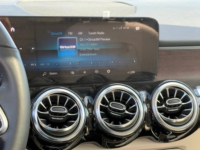 Used 2023 Mercedes-Benz GLB 250 image 14