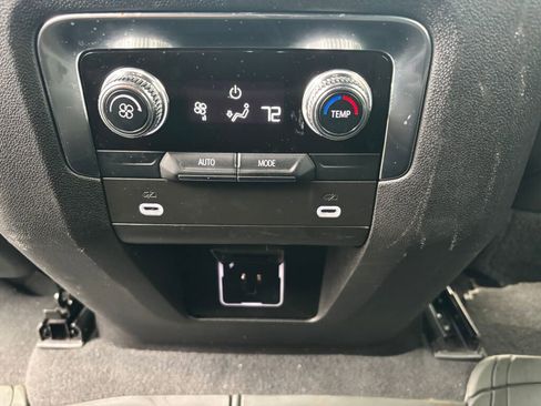 Certified 2024 GMC Yukon XL SLE image 18