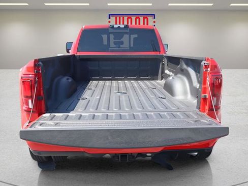 New 2026 RAM 3500 Laramie AWD/4WD image 10