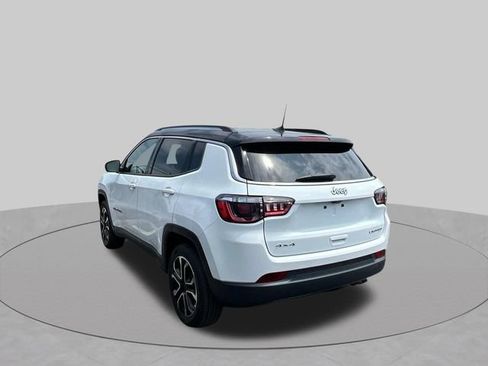 Used 2022 Jeep Compass Limited AWD/4WD image 4