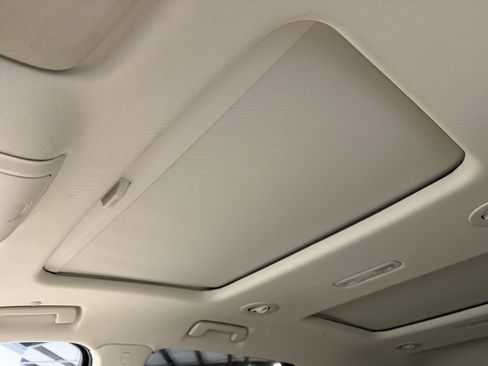 Used 2023 Buick Enclave Essence w/ Experience Buick Package image 8