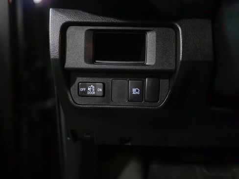 Used 2019 Toyota Tacoma SR5 image 29