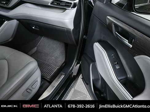 Used 2021 Toyota Highlander Platinum image 24
