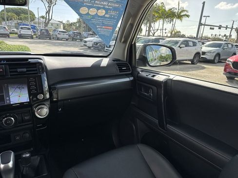 Used 2024 Toyota 4Runner TRD Off-Road Premium image 16