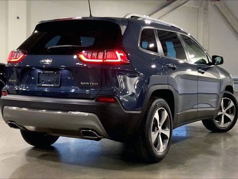 Used 2021 Jeep Cherokee Limited image 12