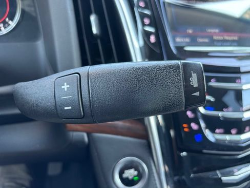 Used 2020 Cadillac Escalade 2WD image 34