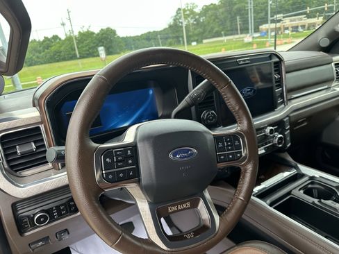 Used 2025 Ford F450 King Ranch w/ Chrome Package AWD/4WD image 17
