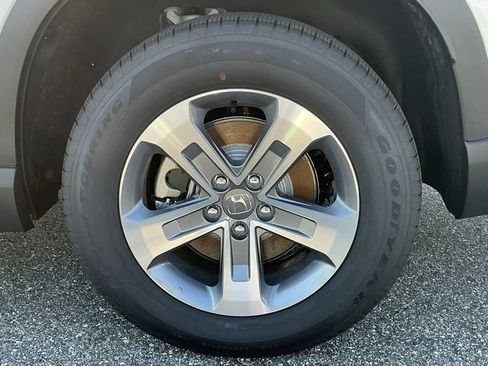 New 2025 Honda Pilot EX-L image 23