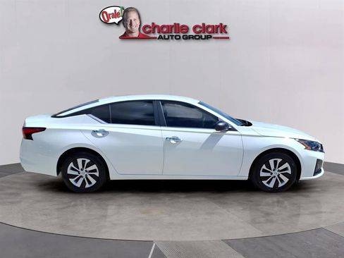 Used 2025 Nissan Altima 2.5 S image 6