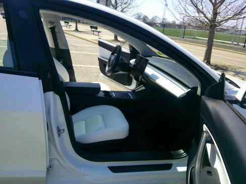 Used 2021 Tesla Model 3 Long Range image 49