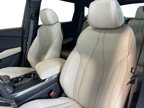 New 2026 Acura RDX SH-AWD image 13