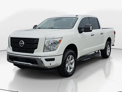 Used 2021 Nissan Titan SV w/ SV Convenience Package RWD image 11